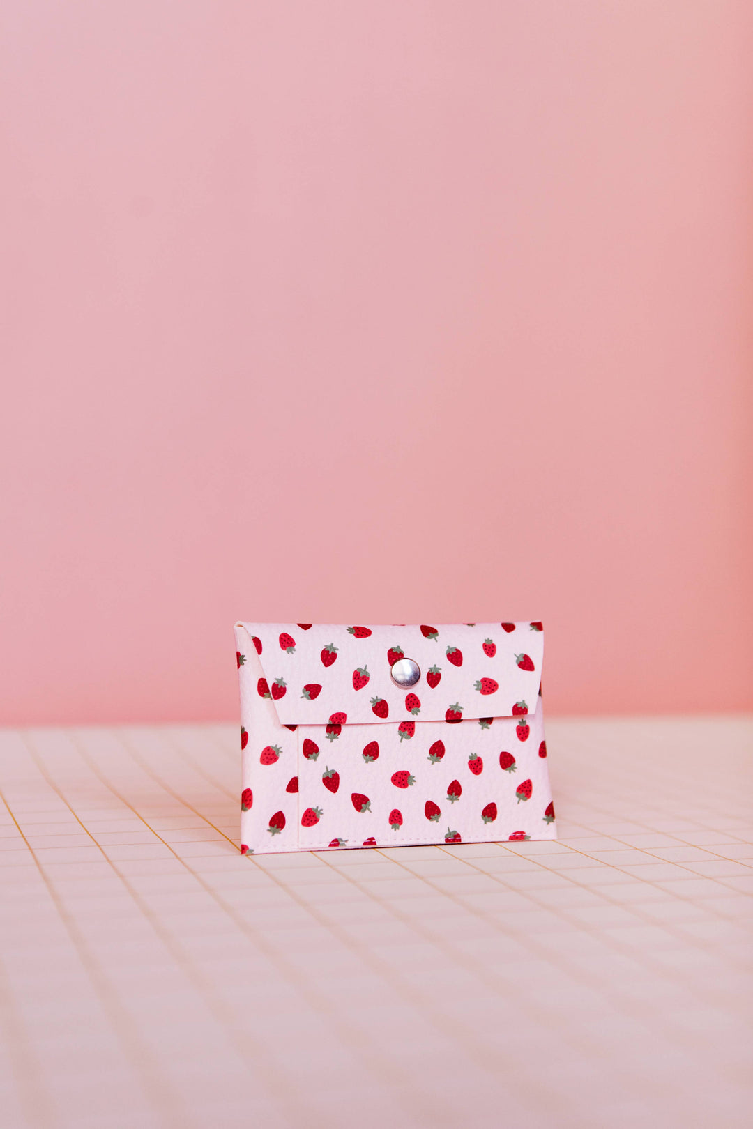 Fresas Pink Card Wallets