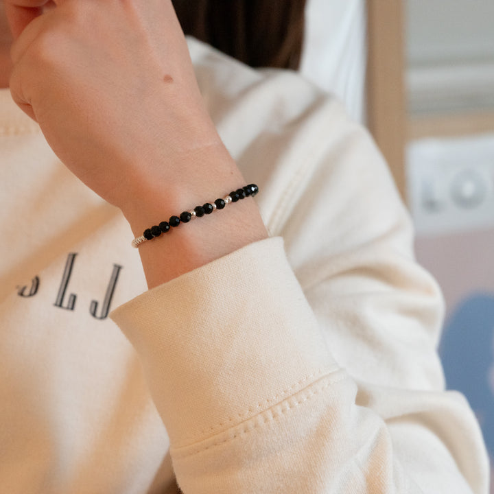 Armband Code Of "Never give up"