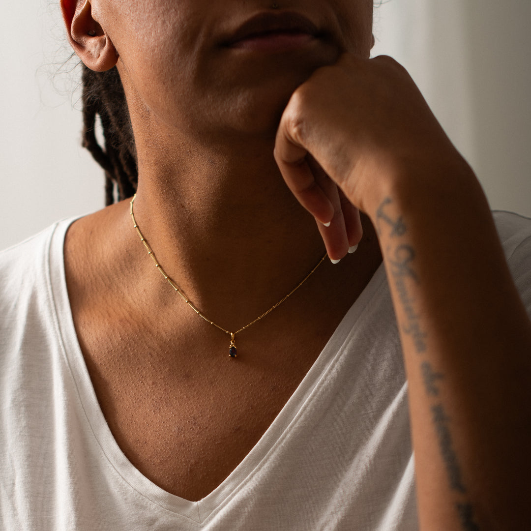 Birthstone-Halskette Januar mit Granat in Gold #alunir:gold