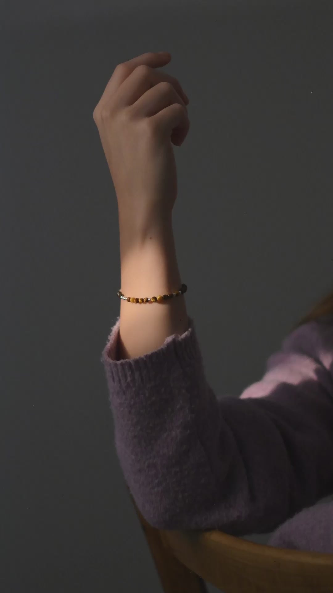 Armband Code Of "Survivor"